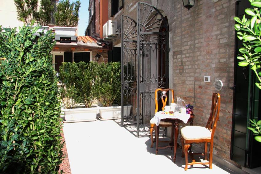 Corte Dei Santi Venesia Bagian luar foto