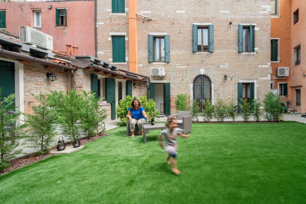 Corte Dei Santi Venesia Bagian luar foto